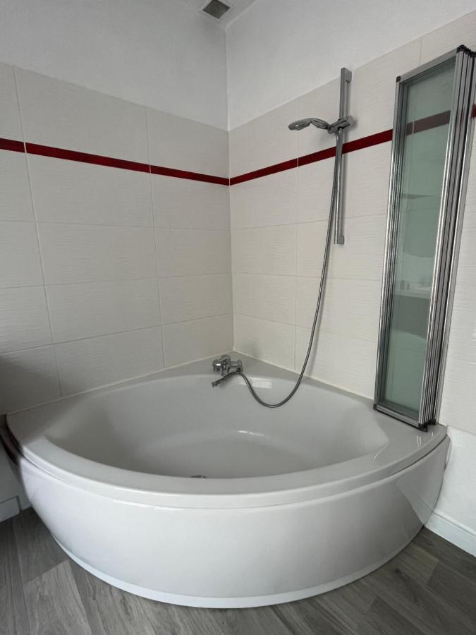 Vivez Au Coeur Historique - St Francois - Grand Appartement Confortable Le Havre Exterior foto